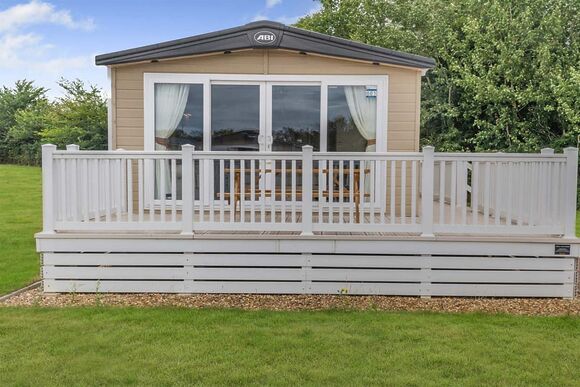 Gold Premium Caravan, parking, ensuite & decking - Nairn Lochloy, Nairn, Moray Firth, Inverness