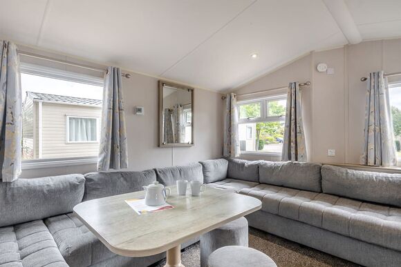 Silver Caravan with parking - Nairn Lochloy, Nairn, Moray Firth, Inverness