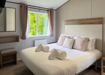 Woodland 3 Bed LodgeHazel - Notter Bridge Holiday Park, Notter Bridge, Saltash