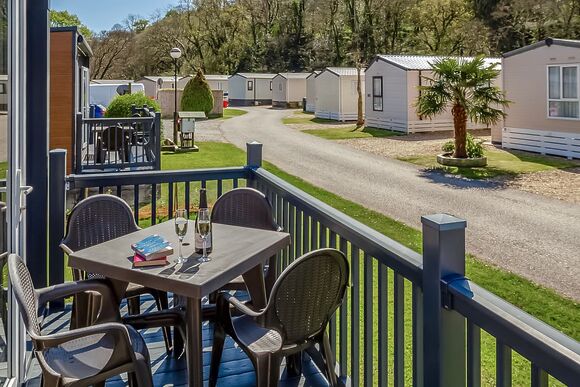 Ensuite Glamping Pod &ndash; Kingfisher - Notter Bridge Holiday Park, Notter Bridge, Saltash