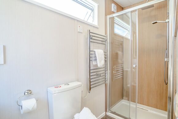 Ensuite Glamping Pod &ndash; Heron - Notter Bridge Holiday Park, Notter Bridge, Saltash