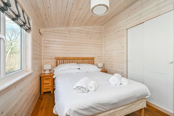 Woodland 2 Bed Holiday Lodge &ndash; Blubell - Notter Bridge Holiday Park, Notter Bridge, Saltash