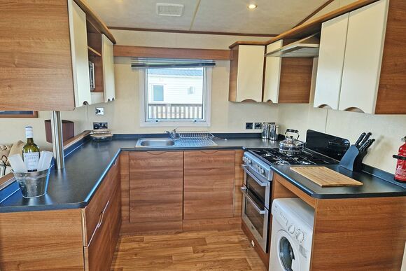 Alder Retreat Holiday Home - Nethercraig Holiday Park, Alyth, Perthshire