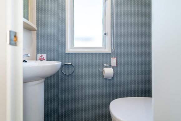 Platinum  2 with Decking - Newhaven, Newhaven, Nr Buxton