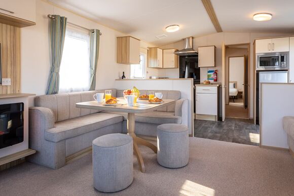 Gold 2 Caravan (Pet Friendly) - Newhaven, Newhaven, Nr Buxton