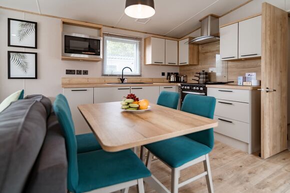 Platinum 2 Caravan - Newhaven, Newhaven, Nr Buxton