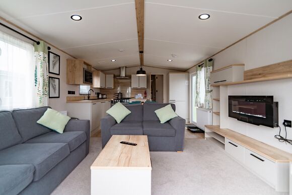 Platinum 2 Caravan (Pet Friendly) - Newhaven, Newhaven, Nr Buxton
