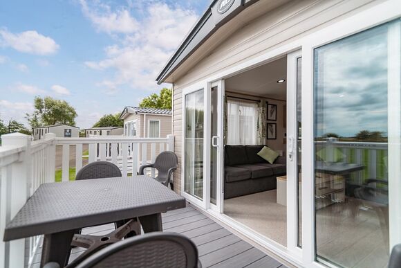 Platinum 2 Caravan (Pet Friendly) - Newhaven, Newhaven, Nr Buxton