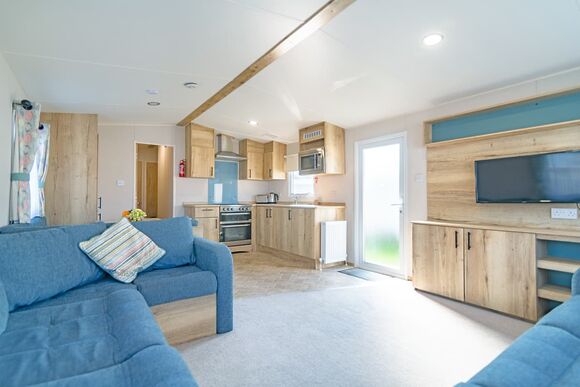 Gold 3 Caravan (Pet Friendly) - Newhaven, Newhaven, Nr Buxton