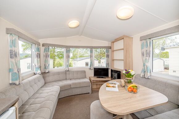 Oynx - Newlands Holiday Park, Charmouth