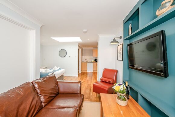 Dorset Jade - Newlands Holiday Park, Charmouth