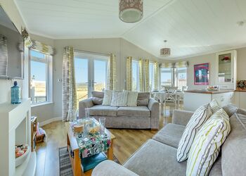 Willow Lodge - New Oaks Farm Lodges, West Lydford, Nr Glastonbury