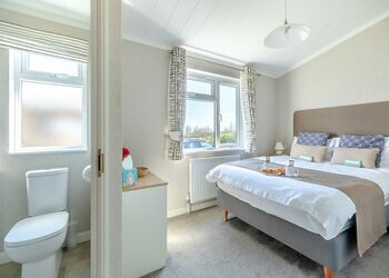 Willow Lodge - New Oaks Farm Lodges, West Lydford, Nr Glastonbury