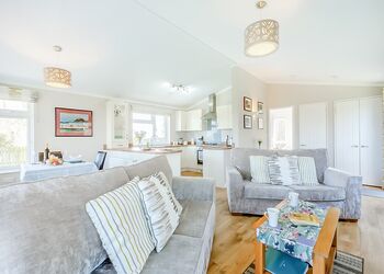 Maple Lodge - New Oaks Farm Lodges, West Lydford, Nr Glastonbury