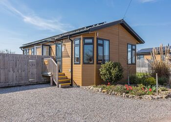 Chestnut Lodge - New Oaks Farm Lodges, West Lydford, Nr Glastonbury