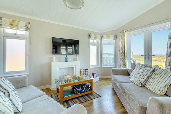 New Oaks Farm Lodges