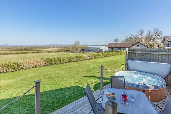 New Oaks Farm Lodges