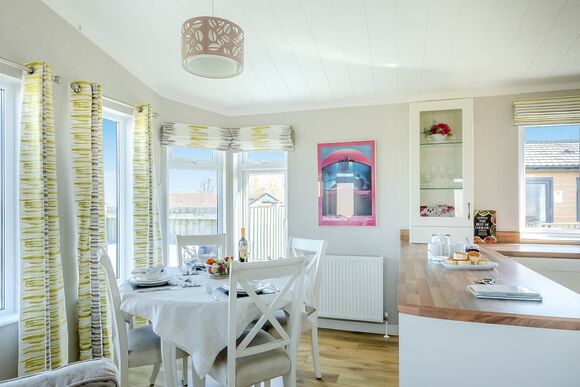 New Oaks Farm Lodges