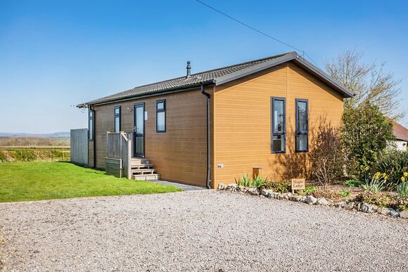 Maple Lodge - New Oaks Farm Lodges, West Lydford, Nr Glastonbury