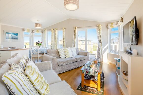 Beech Lodge - New Oaks Farm Lodges, West Lydford, Nr Glastonbury