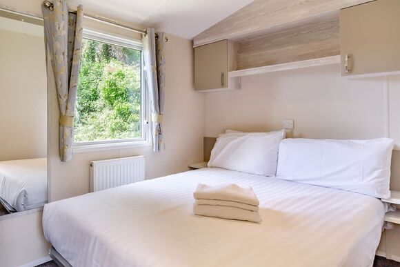 Bronze 2 Bedroom Caravan, Sleeps 4 - Newquay Holiday Park, Newquay