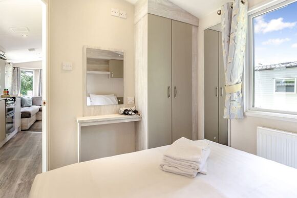 Bronze Caravan with parking 4, Bronze Caravan with parking 4 P - Newquay Holiday Park, Newquay