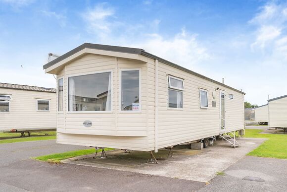 Bronze 2 Bedroom Caravan, Sleeps 6 P, Bronze 2 Bedroom Caravan, Sleeps 6 - Newquay Holiday Park, Newquay