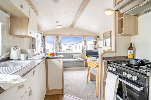 Bronze Caravan with parking 6 P, Bronze Caravan with parking - Newquay Holiday Park, Newquay