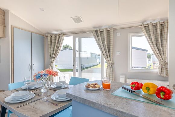 Gold 3 Bedroom Caravan, Sleeps 8 P, Gold 3 Bedroom Caravan, Sleeps 8 - Newquay Holiday Park, Newquay