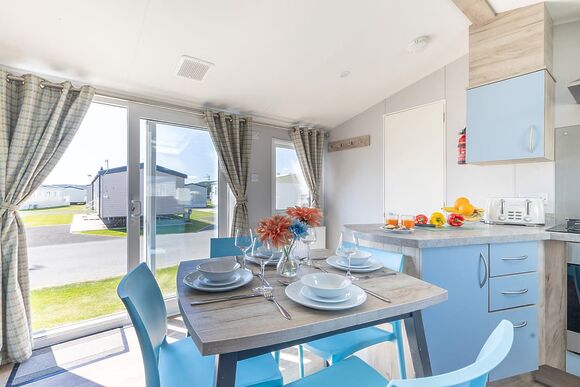 Gold Caravan with ensuite - Newquay Holiday Park, Newquay