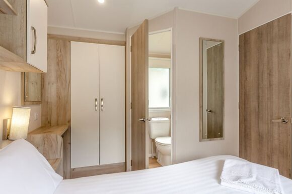 Silver 2 Bedroom Caravan, Sleeps 6 - Newquay Holiday Park, Newquay