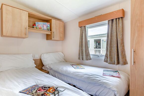 Silver Caravan with parking & decking - Newquay Holiday Park, Newquay