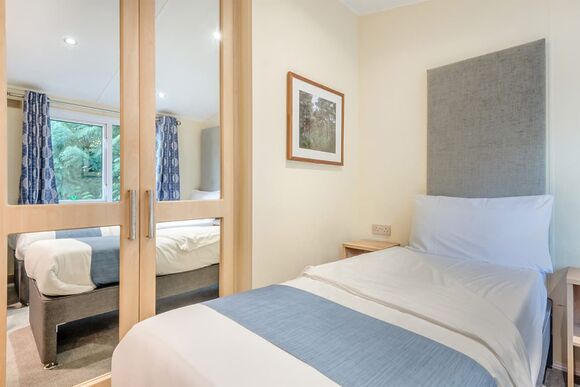 Superior Lodge with parking, ensuite & decking 4, Superior Lodge with parking, ensuite & decking P - Newquay Holiday Park, Newquay