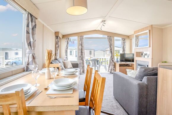 Gold Premium Caravan, parking, ensuite & decking 6, Gold Premium 3 slps  6 parking, ensuite, decking - Newquay Holiday Park, Newquay