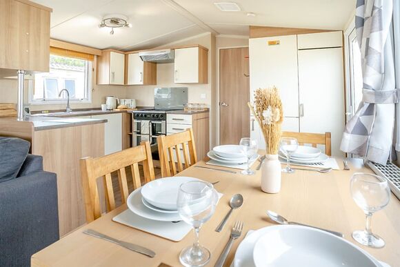 Gold Premium 3 slps  6 parking, ensuite, decking, Gold Premium Caravan, parking, ensuite & decking 6 - Newquay Holiday Park, Newquay