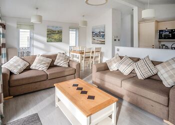 Bronze Spa Pet - Alder Country Park, North Walsham