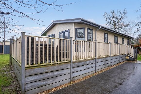 Bronze Spa - Alder Country Park, North Walsham 