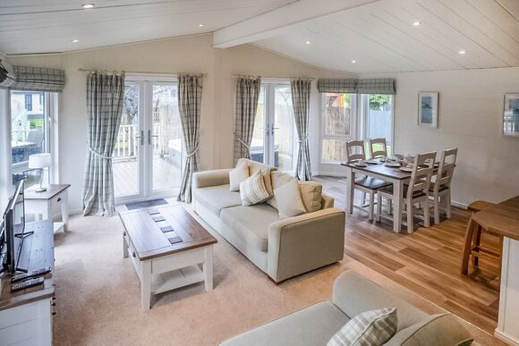 Bronze Spa - Alder Country Park, North Walsham 