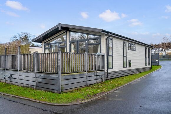 Bronze Spa Pet - Alder Country Park, North Walsham 