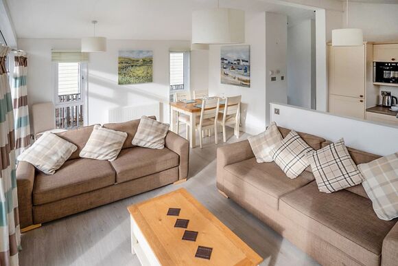 Bronze Spa Pet - Alder Country Park, North Walsham 