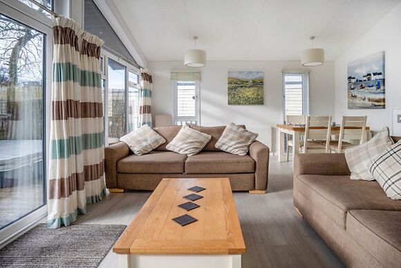 Bronze Spa Pet - Alder Country Park, North Walsham 