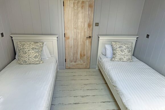 Silver Spa Pet - Alder Country Park, North Walsham