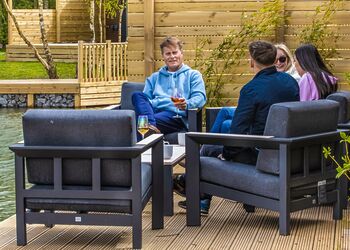 Goldfinch Lodge - Noahs Retreat, Laceby