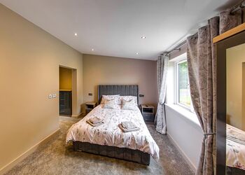 Goldfinch Lodge - Noahs Retreat, Laceby