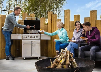 Chaffinch Lodge, Bullfinch Lodge 