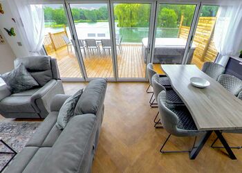 Kestrel Lodge - Noahs Retreat, Laceby