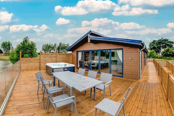 Kestrel Lodge - Noahs Retreat, Laceby