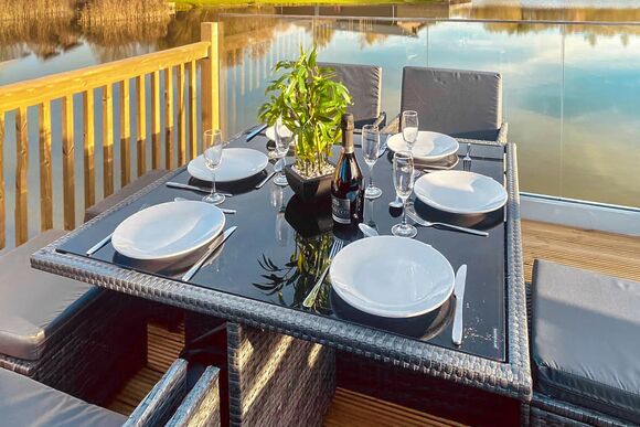 Whimbrel Lakeside Lodge - Noahs Retreat, Laceby