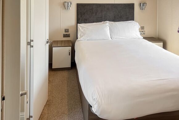 Park View Premier Serene Pet - Norfolk Broads Country Park, Potter Heigham