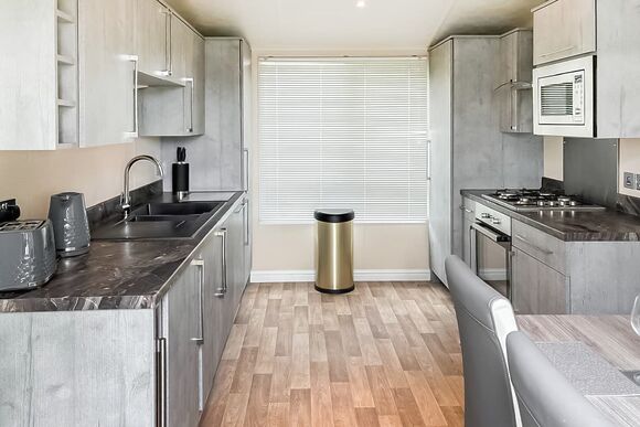 Signature Lodge - Norfolk Broads Country Park, Potter Heigham